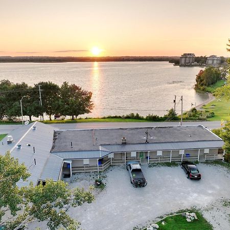 Lakeside Inn Orillia Bagian luar foto