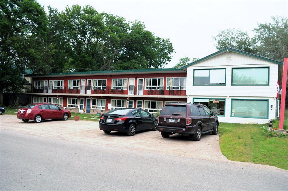 Lakeside Inn Orillia Bagian luar foto