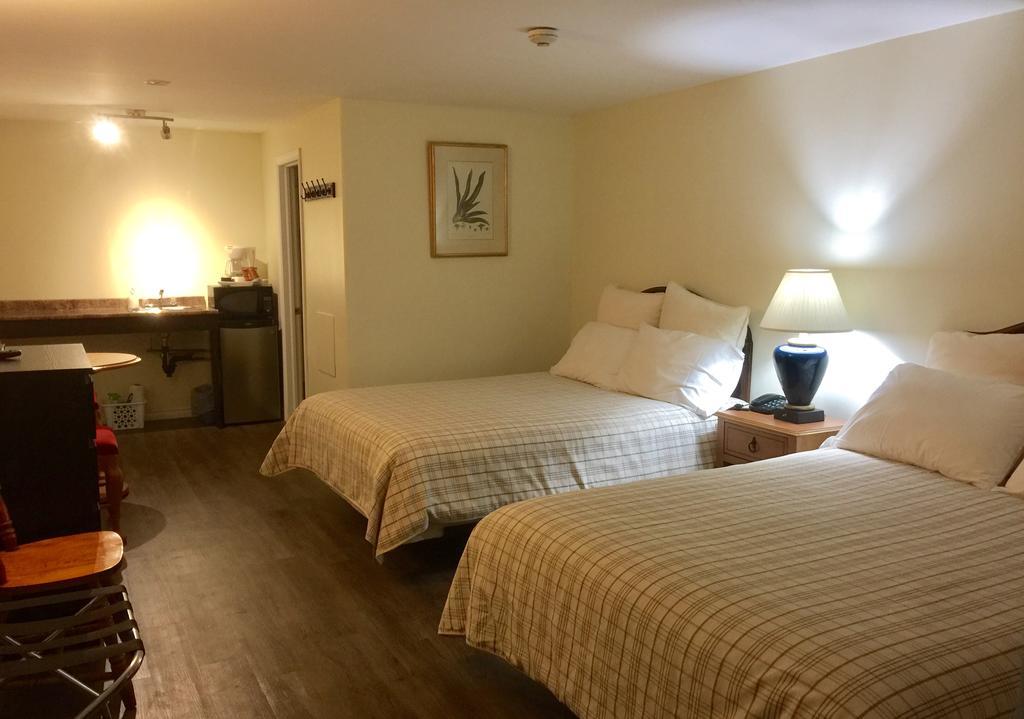 Lakeside Inn Orillia Bagian luar foto