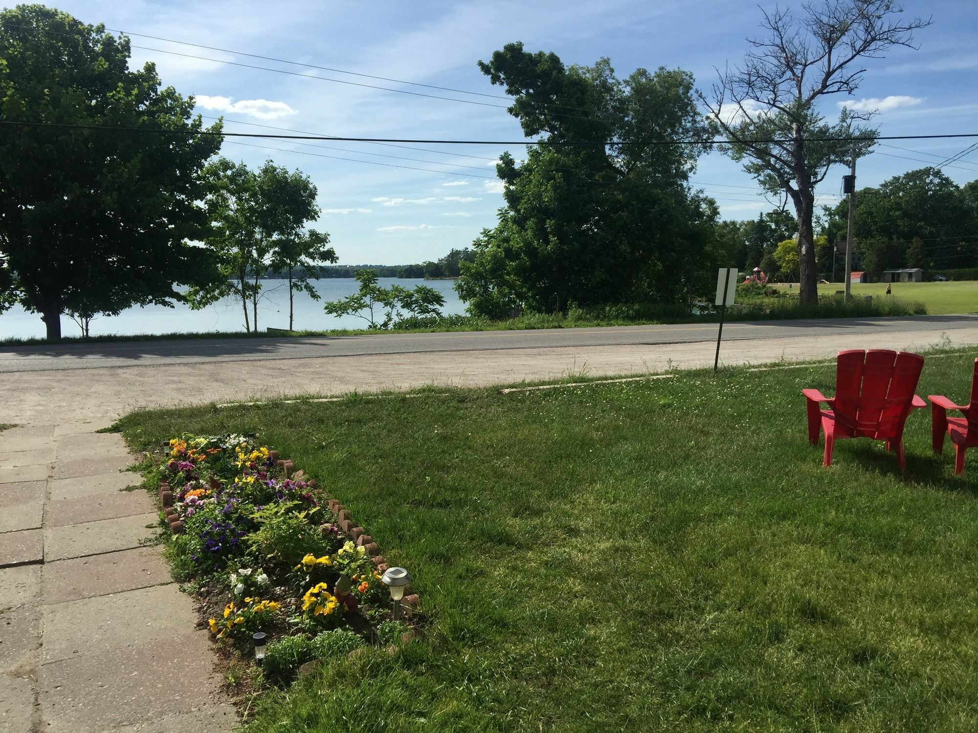 Lakeside Inn Orillia Bagian luar foto
